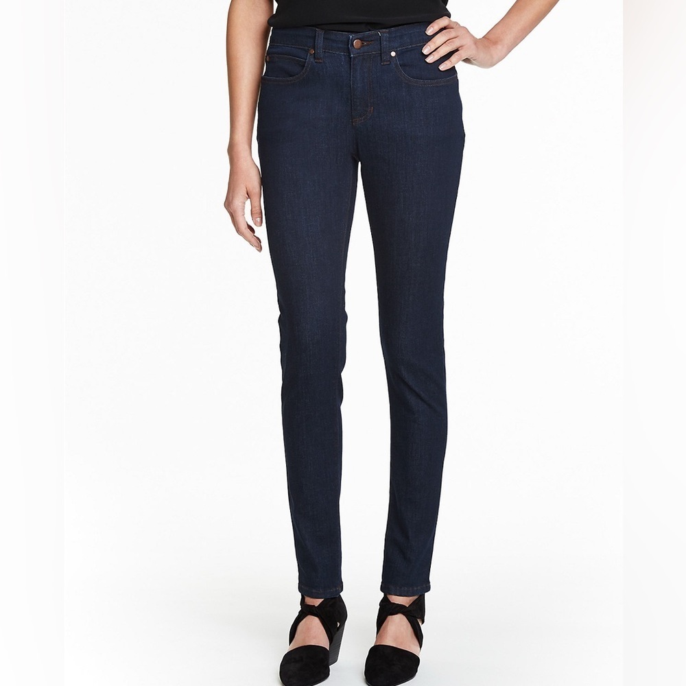 Eileen Fisher Dark Wash Skinny Jeans. size 2
